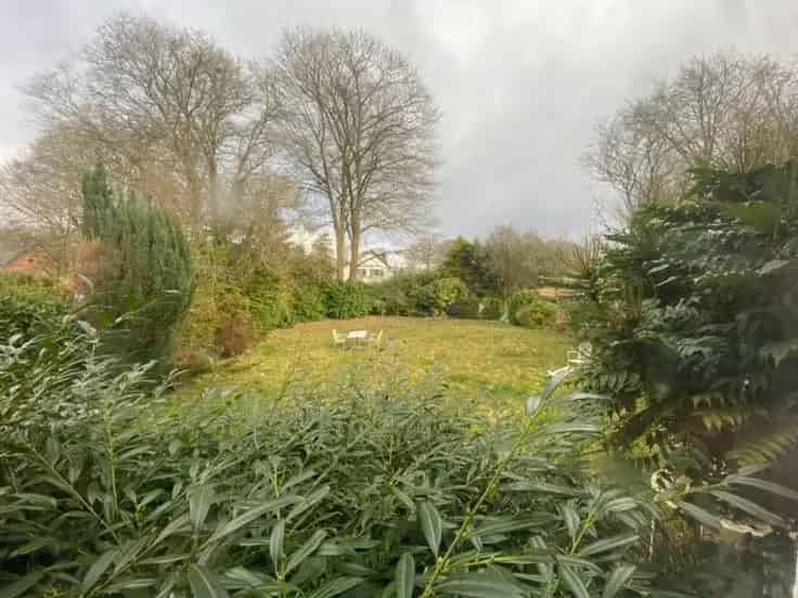 Huis Te Koop: Villa met Garage, Tuin en Meerdere Slaapkamers
