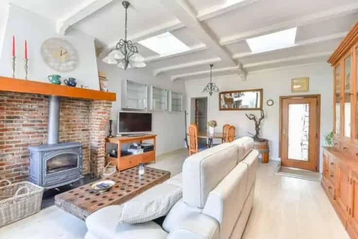 Huis Te Koop Instapklaar Moderne Afwerking Ruime Slaapkamer