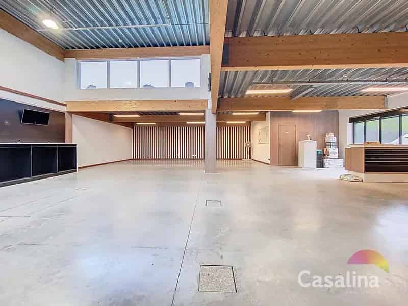 Commercieel Gelijkvloers 385m² te Huur