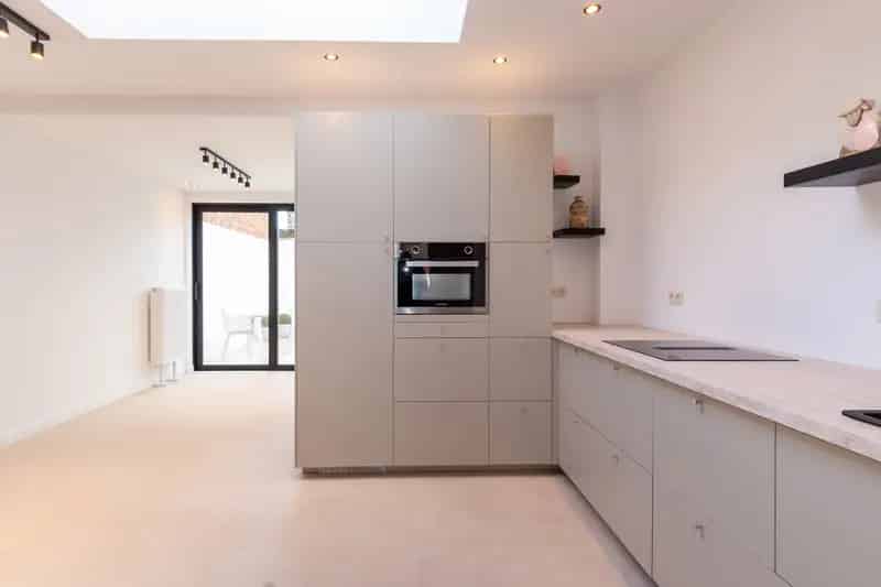 Huis te koop: Gerenoveerde woning met 2 slaapkamers