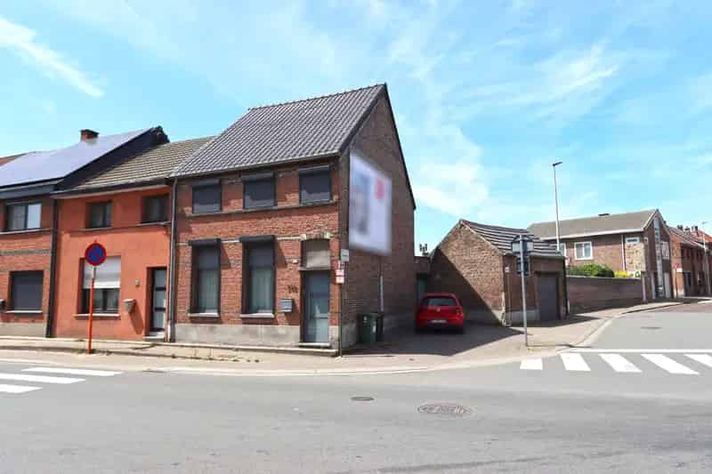 Huis te koop Burcht: 3 slaapkamers, garage en terras
