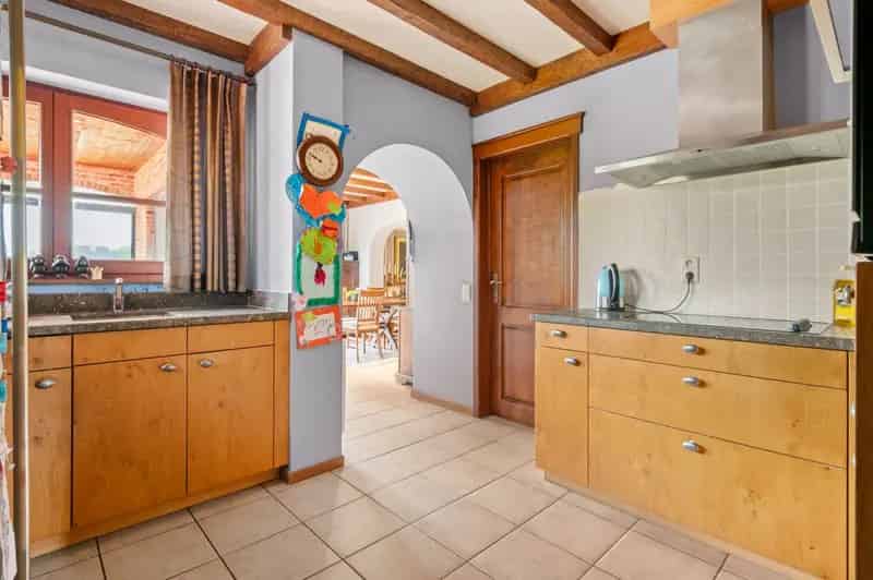 5 Slaapkamers Veel Potentieel Uitstekende Locatie