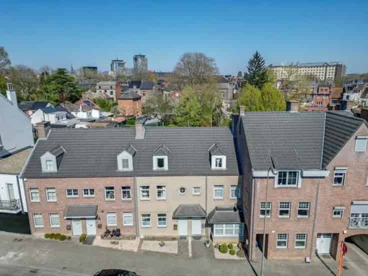 Huis Te Koop Hasselt: 3 Slaapkamers, Tuin en Garage