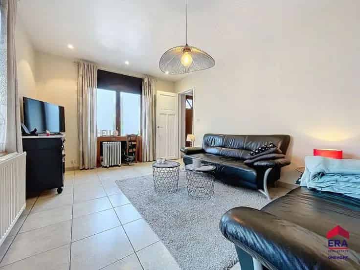 Ruime 4-gevelwoning te koop Marchin
