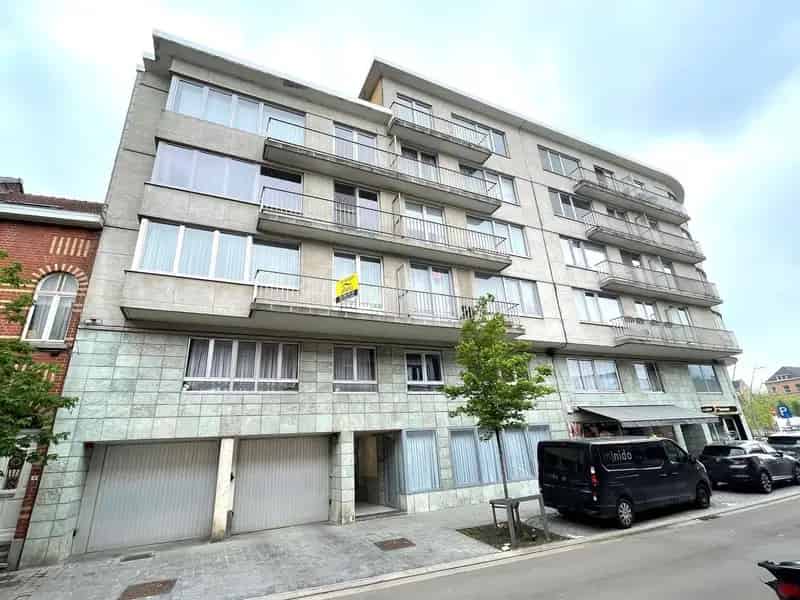 Garage in het hartje van Strombeek
