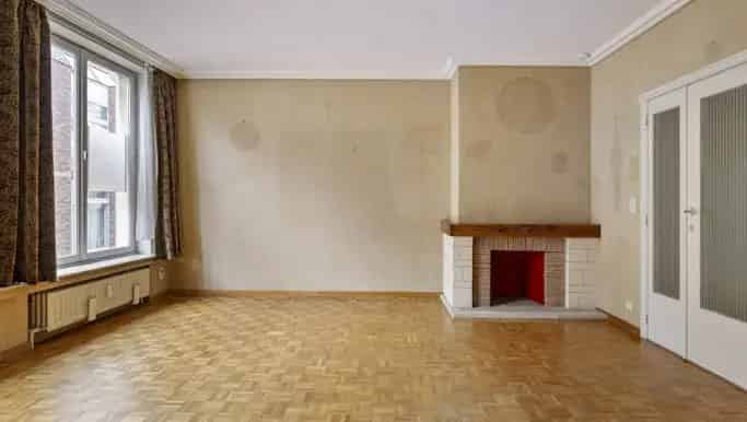 Appartement te Koop Brugge 2 Slaapkamers Te Renoveren