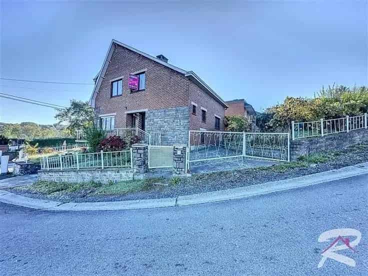 Te renoveren villa met panoramisch uitzicht in Flémalle