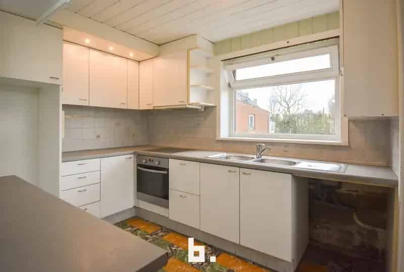 Vrijstaande woning met dubbele garage te Pittem Meulebeke
