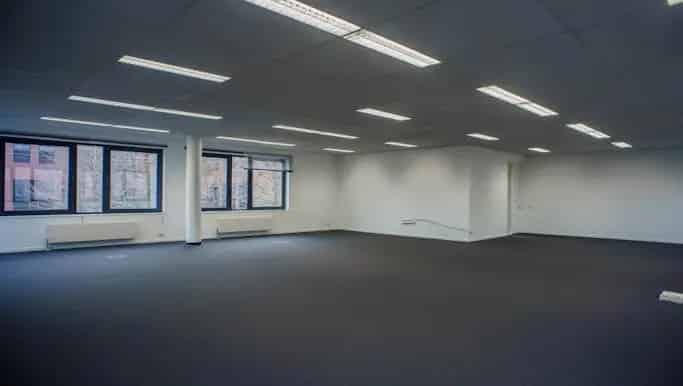 Kantoor te Huur Roeselare 172m2 Instapklaar