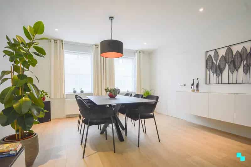 Gerenoveerde woning met 3 slaapkamers te Roeselare