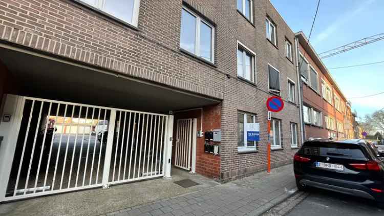 Huis te koop met slaapkamer en berging in Roeselare