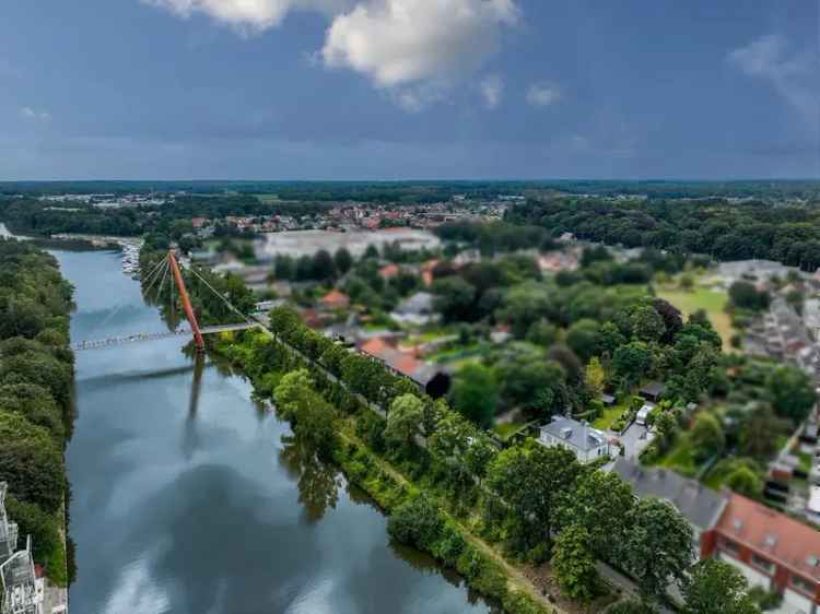 Koop huis Franse villa Beernem charmante aan het water