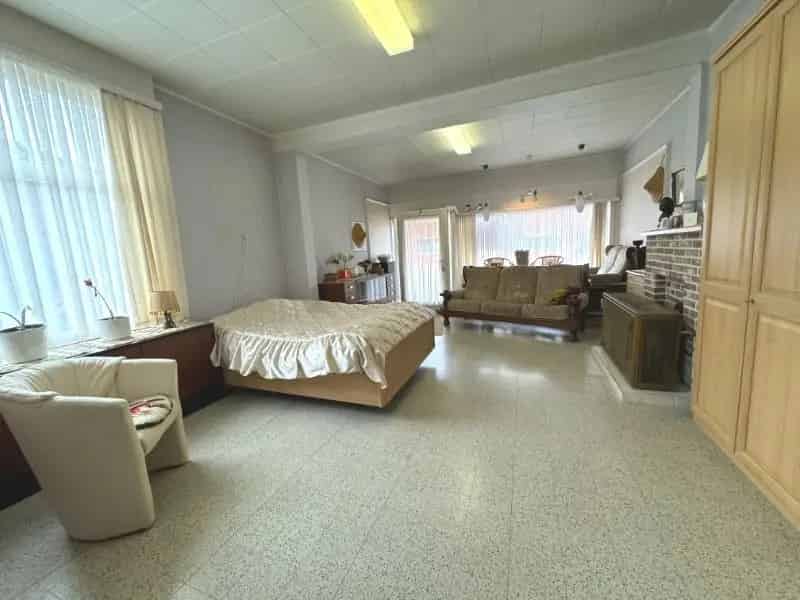 Te renoveren stadswoning garage 3 4 slaapkamers