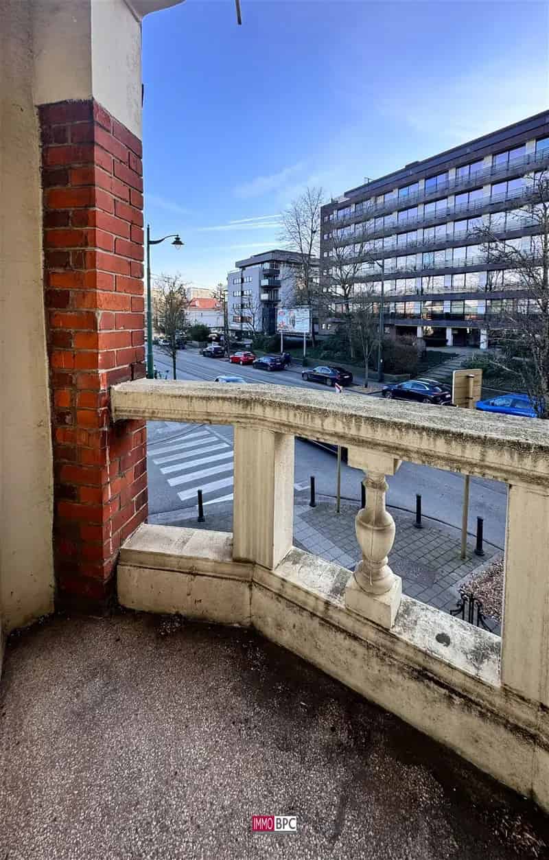 Huis te koop Berchem-Sainte-Agathe: 3 slaapkamers, garage, renovatieproject