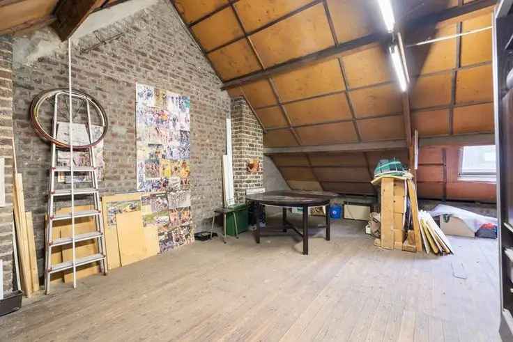 Te koop huis te renoveren in Gentbrugge met 3 à 4 slaapkamers