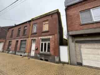 Huis te koop Jemeppe-Sur-Sambre 2 slaapkamers tuin renovatieproject