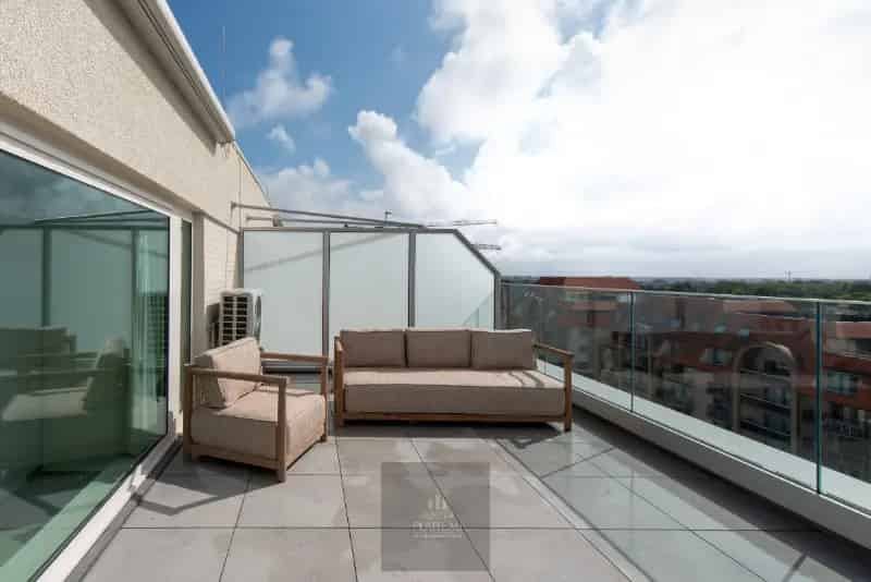 Dakstudio te huur - Instapklare penthouse met terras en uitzicht