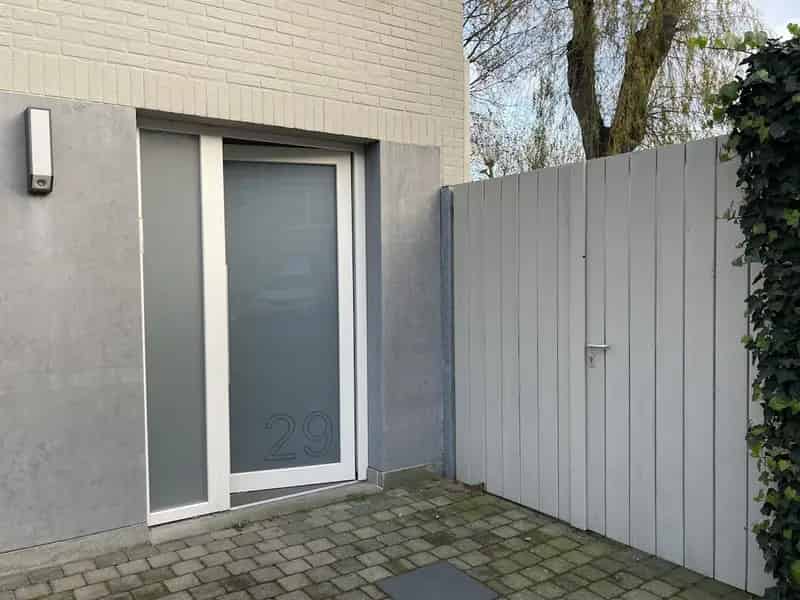 Huis te huur Kapellen - Gerenoveerd met 3 slaapkamers en garage