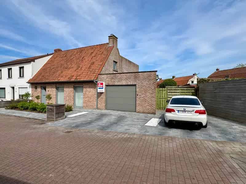 Huis te koop: Instapklare woning 4 slaapkamers tuin garage