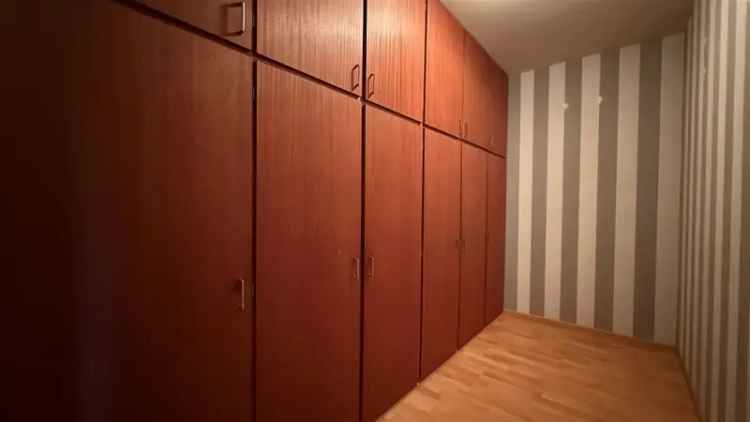 Te koop appartement in Mortsel met 2 slaapkamers en garagebox