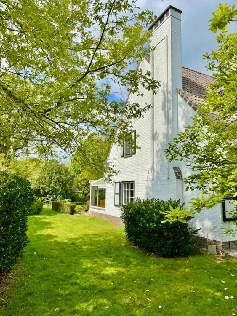Statige Villa te Koop in Ertvelde Nabij Lembeekse Bossen