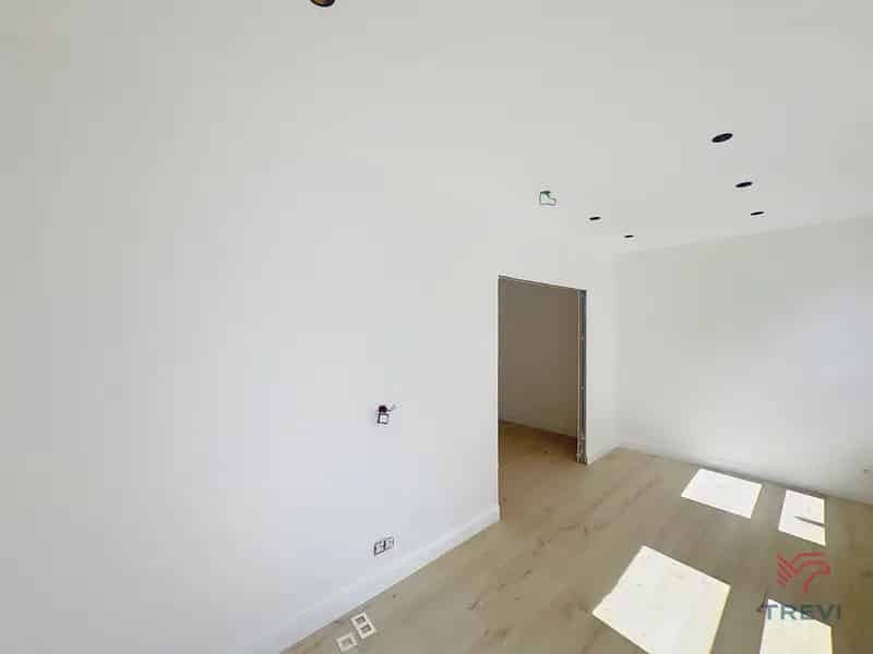 Gerenoveerd 1 Slaapkamer Appartement Elsene Nabij Flagey