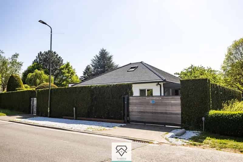 Huis te koop Drongen: 3 slaapkamers, gerenoveerd, tuin