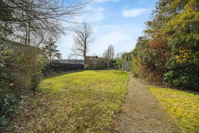Ruime bouwgrond van ca. 1407 m² te Kapellen – rustig gelegen en omgeven door groen !
