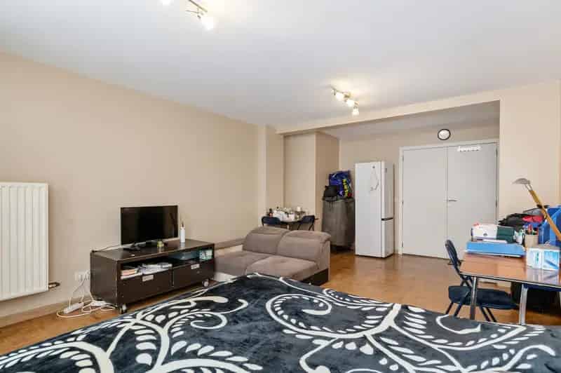 Gelijkvloers appartement (82m2) met 2 SLK en terras