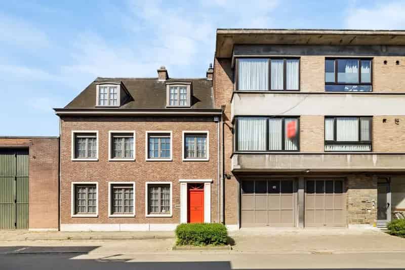 Residentiële 5-slaapkamer burgerwoning