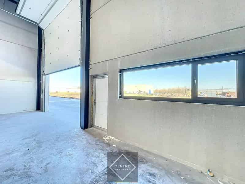 MAGAZIJN 180m² 7m Hoogte Sectionaalpoort 3 Parkplaatsen SLEIHAGE