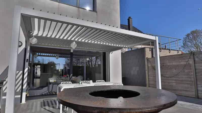 Huis te koop in Schoonaarde: Ruwe diamant met imposante hal