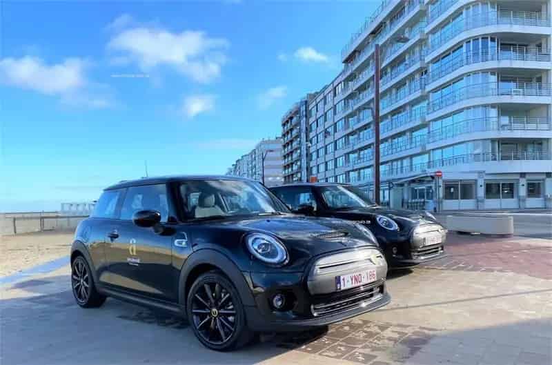 Garage te Huur Knokke - Ruime Garagebox met Elektrische Poort