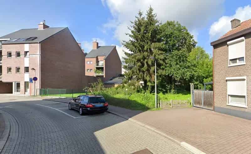 Kavel Broekstraat nabij Kerkplein Molenweideplein en Stationsstraat