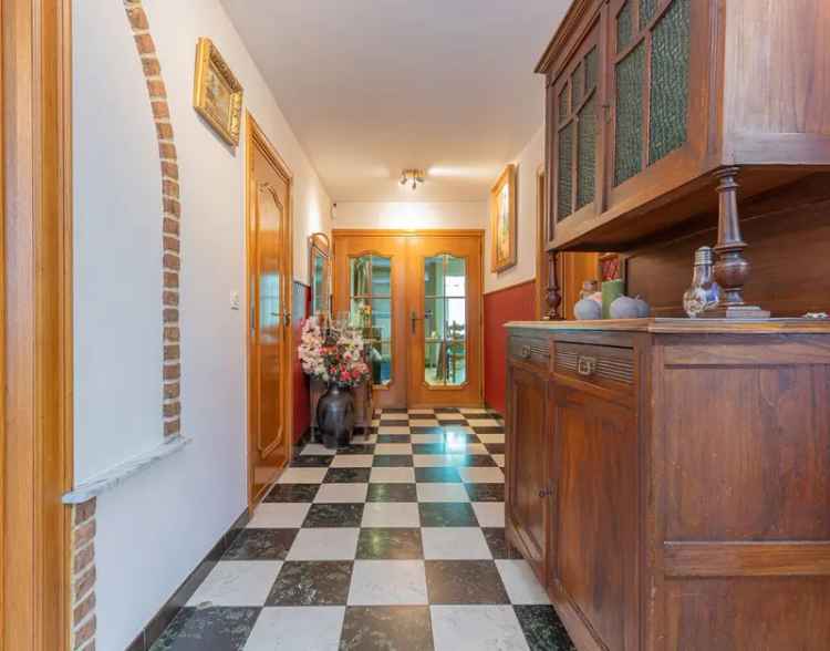 Te koop bungalow in ideale ligging met 3 slaapkamers en tuin