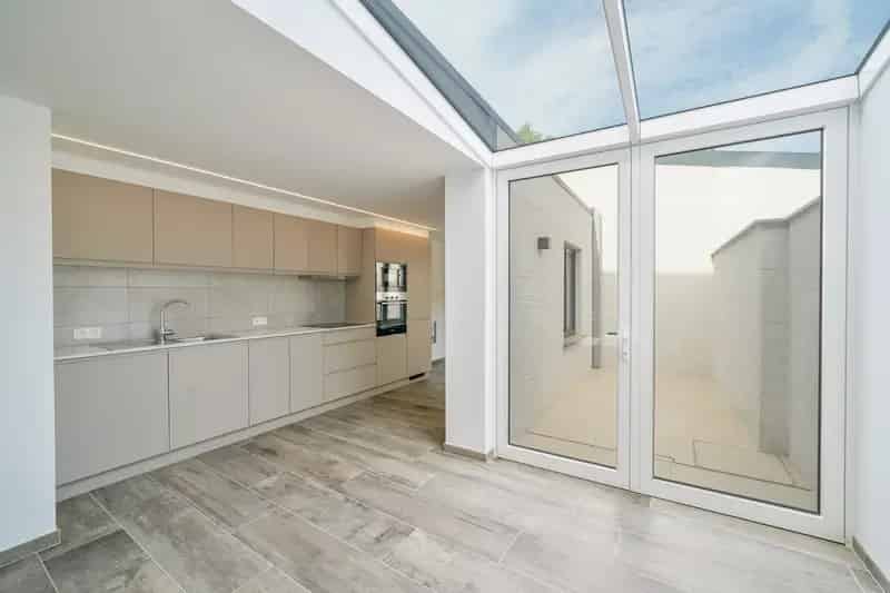 Gerenoveerde Rijwoning 3 Slaapkamers Stene