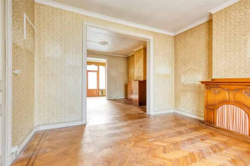 Huis te koop: Authentieke 5 slaapkamer woning te renoveren