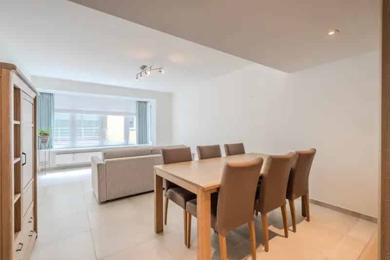 Gerenoveerd 1 Slaapkamer Appartement Oostende Centrum