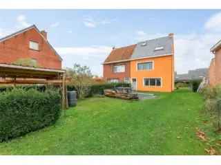 Huis te koop Sinaai - gerenoveerd 2 slaapkamers ruime zolder