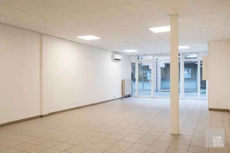 Commerciële ruimte van 82m² in het centrum van Lanaken!