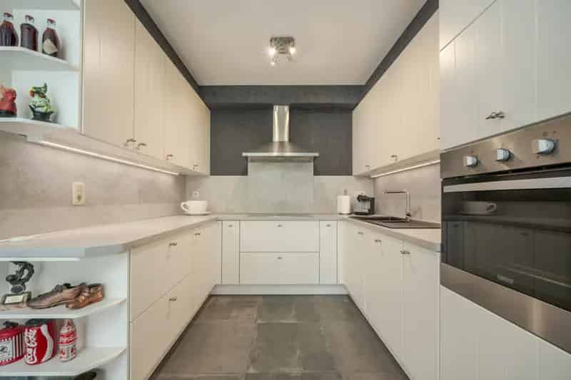 Te Koop Appartement Brugge 3 Slaapkamers Parking Gerenoveerd