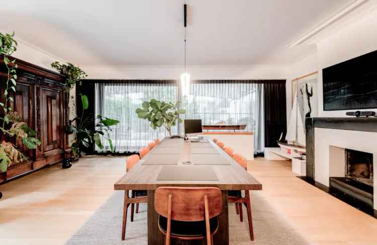 Kantoorpand te huur Wilrijk 593m² Lichtrijk Karaktervol