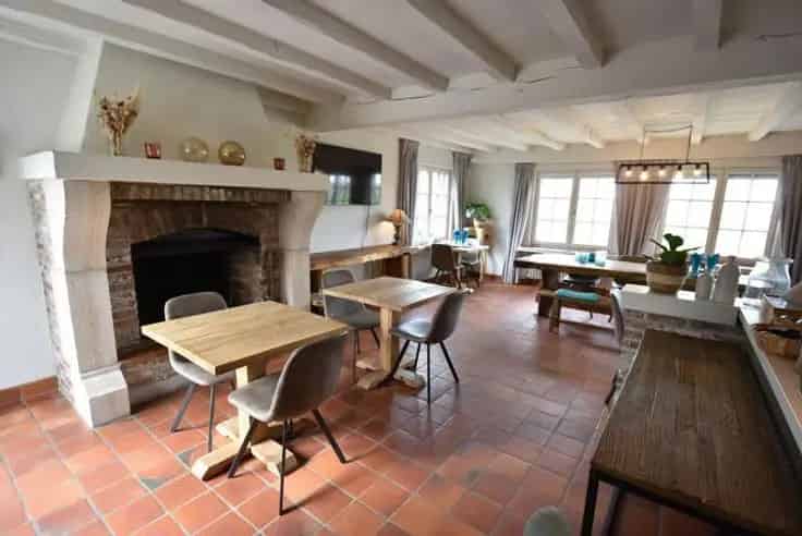 Villa Te Koop Knokke: 5 Slaapkamers, Garage, B&B Potentieel