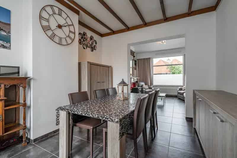 Huis te huur Ardooie: Instapklare woning met 3 slaapkamers en garage