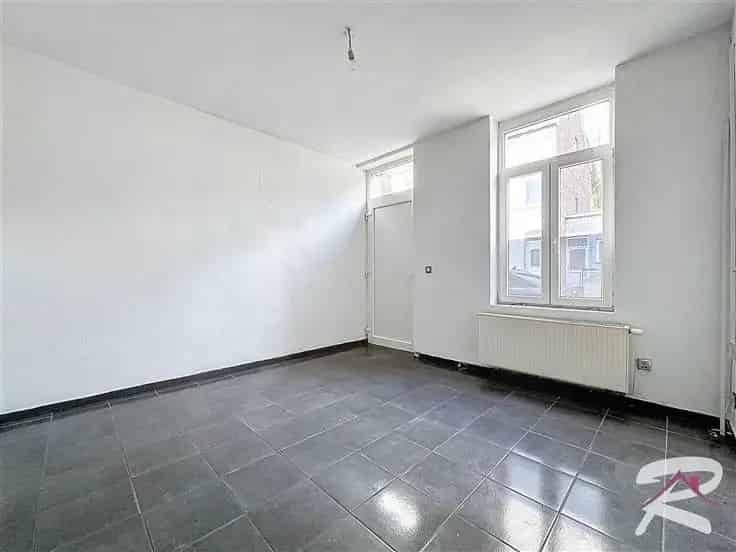 Huis te renoveren 2 slaapkamers tuin
