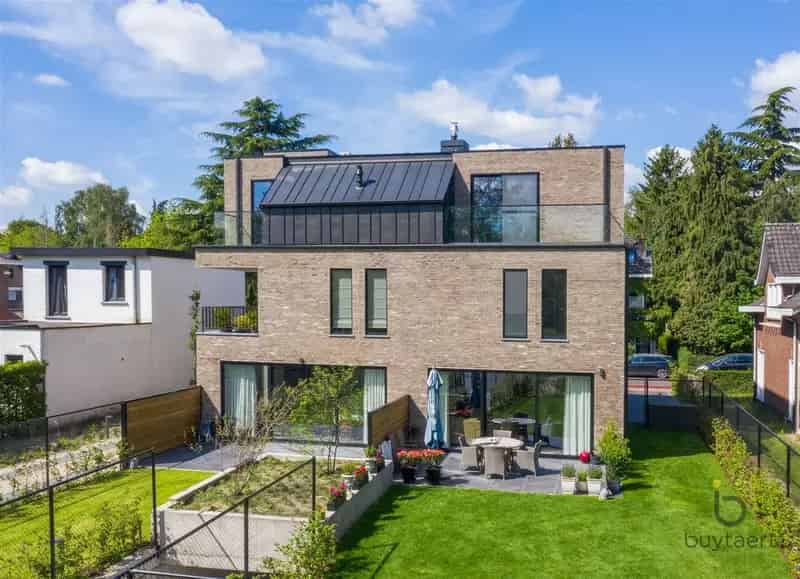 Appartement te huur Schilde: 2 slaapkamers, tuin, luxe afwerking