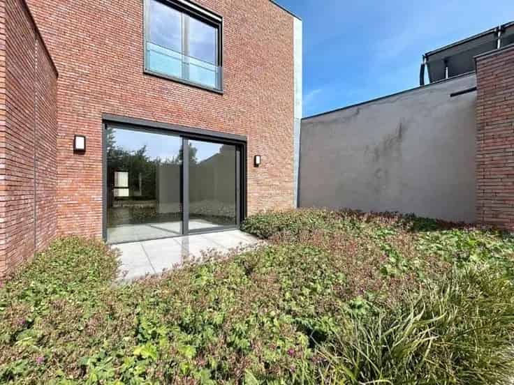 Nieuwbouwhuis 4 slaapkamers, zonnepanelen, tuin -  Aankoop onder 6 BTW