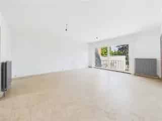 Handelsfonds te koop Mouscron 4 appartementen