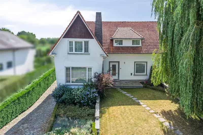 Te koop: Uniek perceel 11a42ca met woning en loods Aldeneik