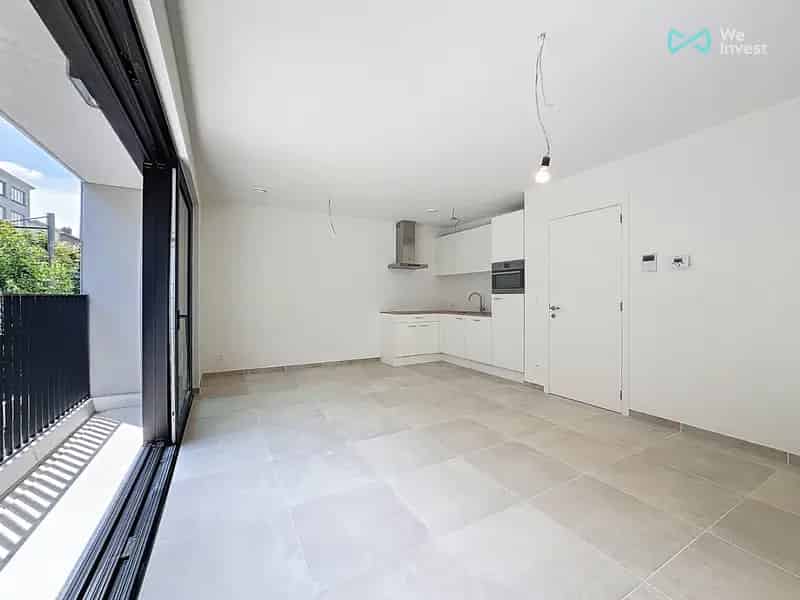 Nieuwe Lichtrijke Studio te Huur in Evere